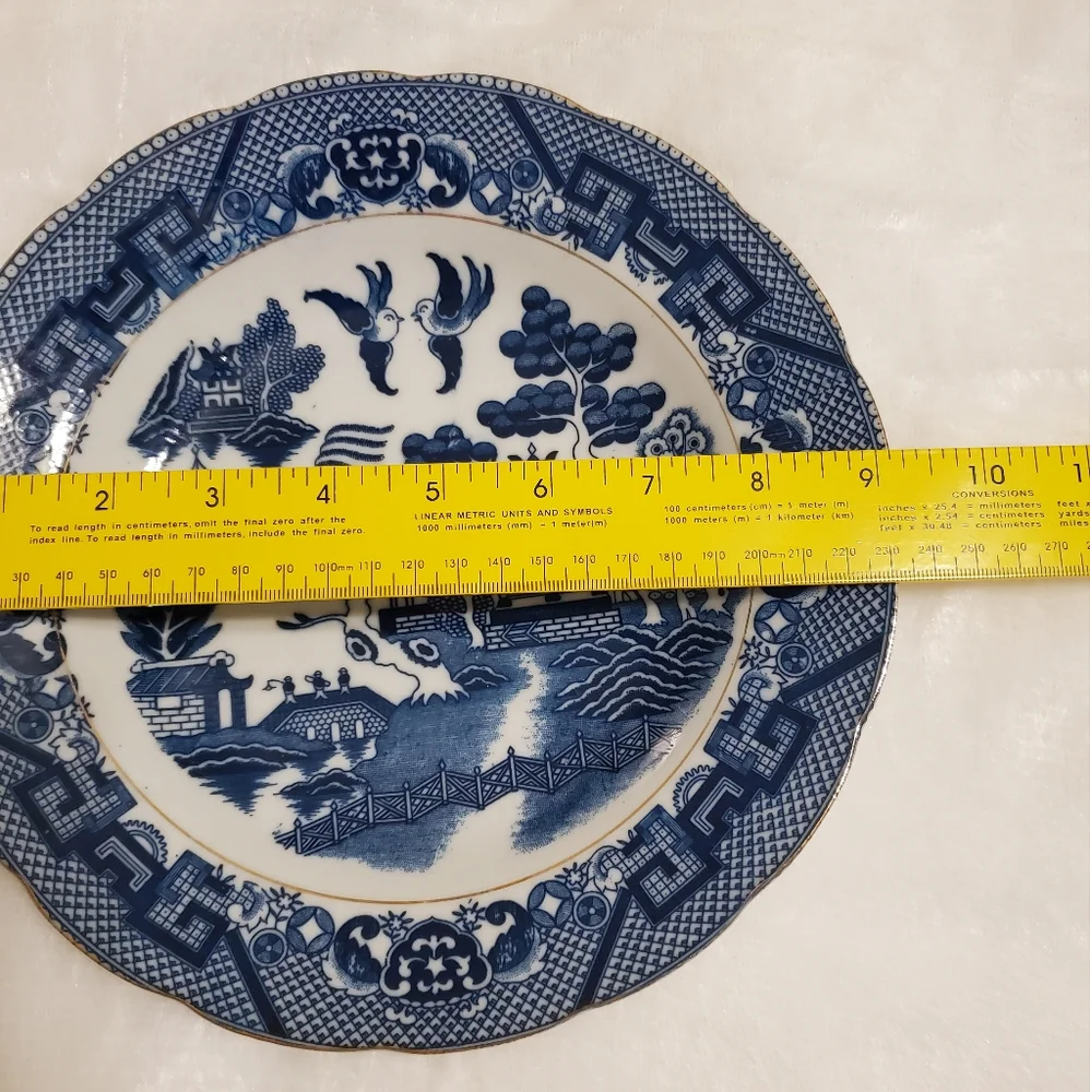Blue Willow Decorative Plate